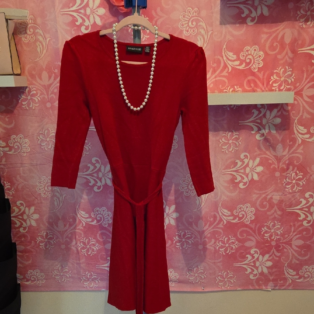 Nina Leonard Elegant Red Long Sleeve Sweater Dress